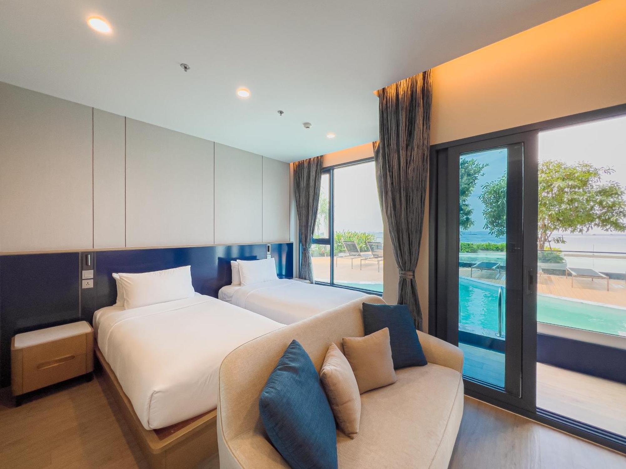 S Sriracha Hotel & Residence Сі-Рача Екстер'єр фото