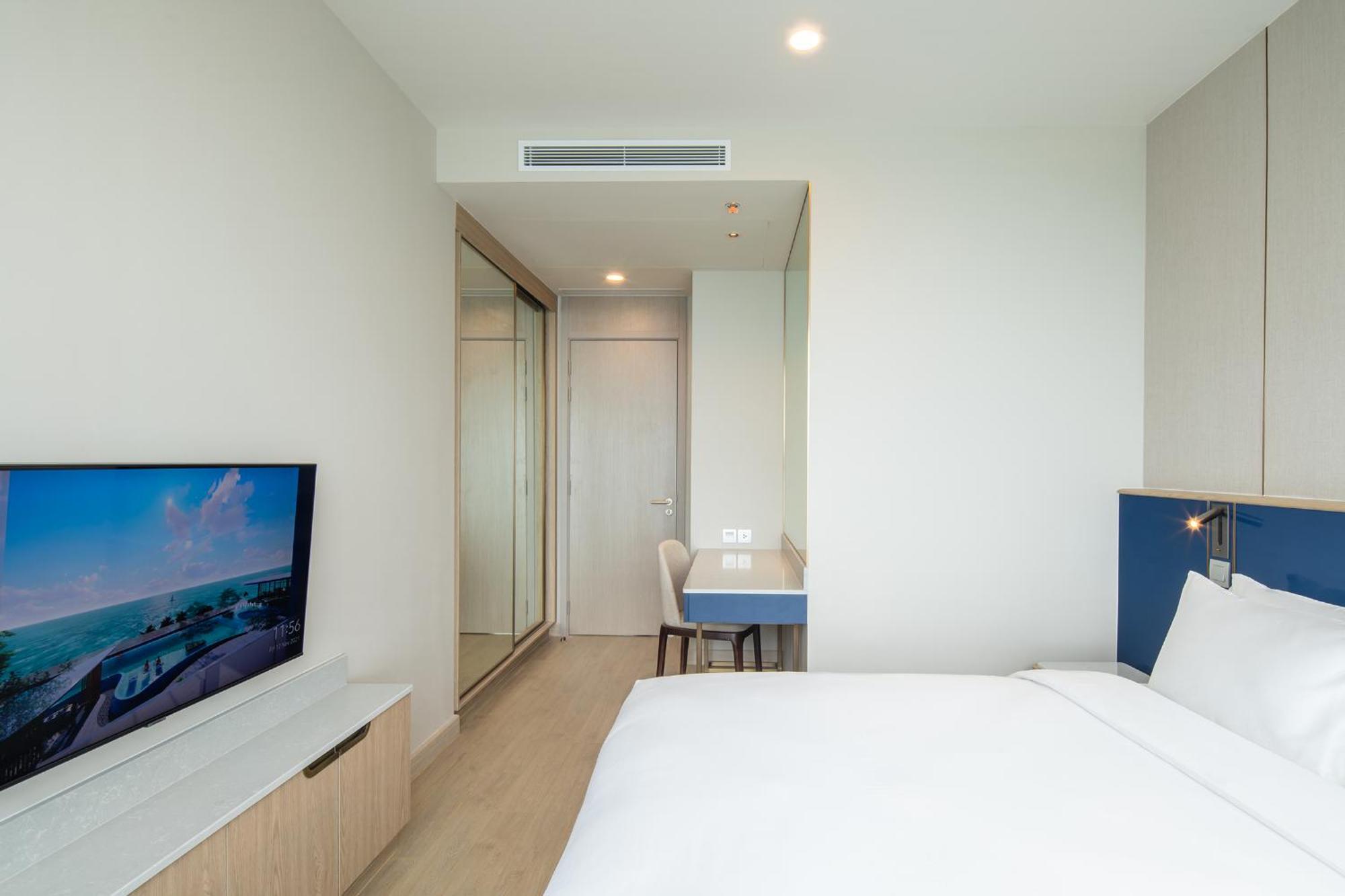 S Sriracha Hotel & Residence Сі-Рача Екстер'єр фото