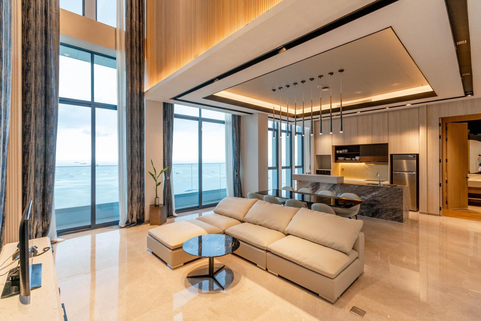 S Sriracha Hotel & Residence Сі-Рача Екстер'єр фото