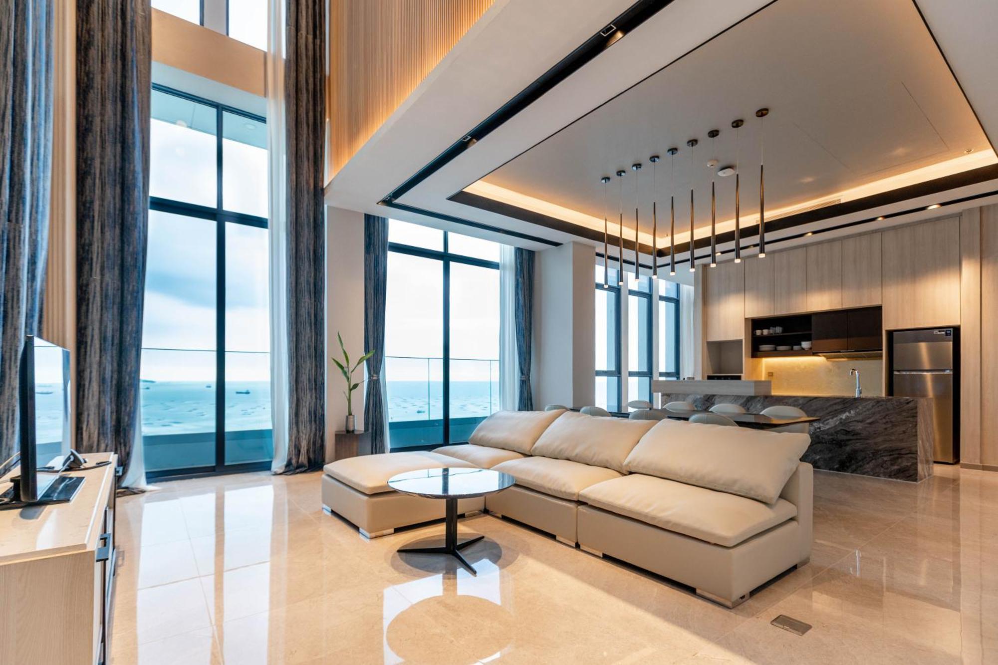 S Sriracha Hotel & Residence Сі-Рача Екстер'єр фото